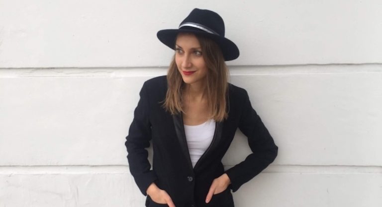 Anne-Charline, créatrice de la marque de chapeaux Be Charlie
