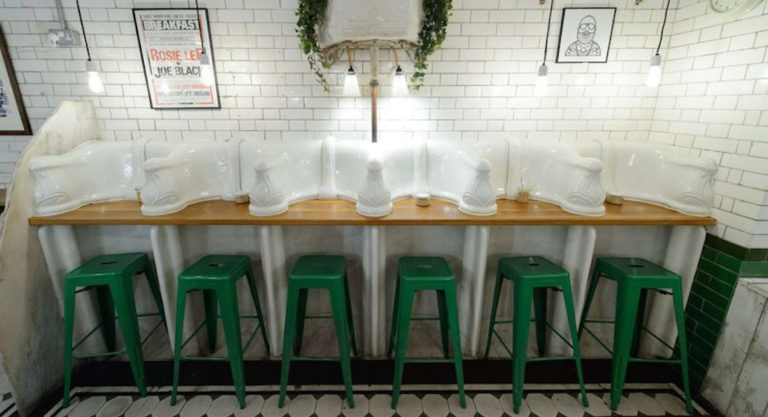 toilettes publiques