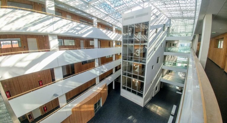 lycée courbevoie élèves français Brexit