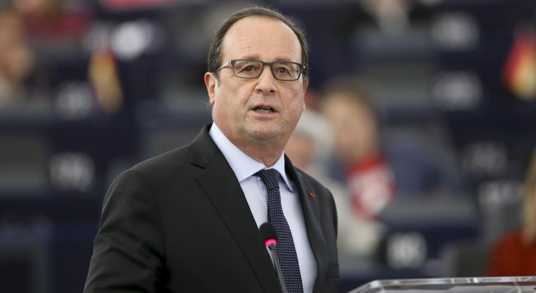 francois hollande dedicace librairie la page