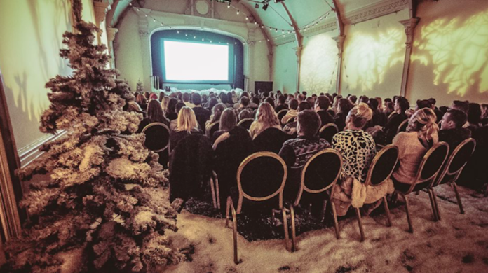 pop up screens cinema film noel londres