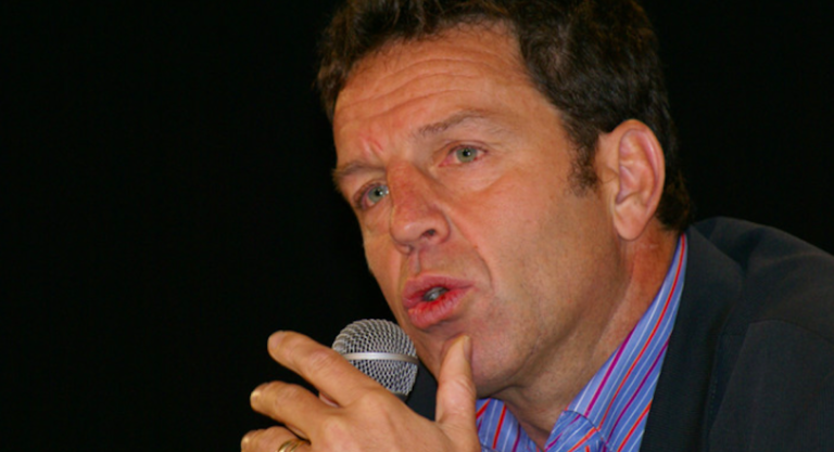geoffroy roux de bezieux patron medef londres polemique