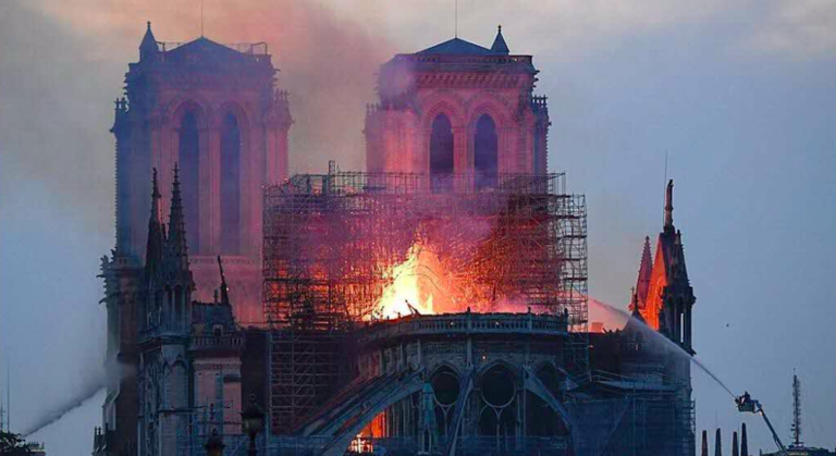 notre dame de paris incendie reactions