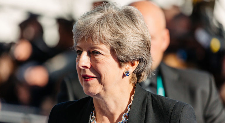 Theresa May annonce sa demission