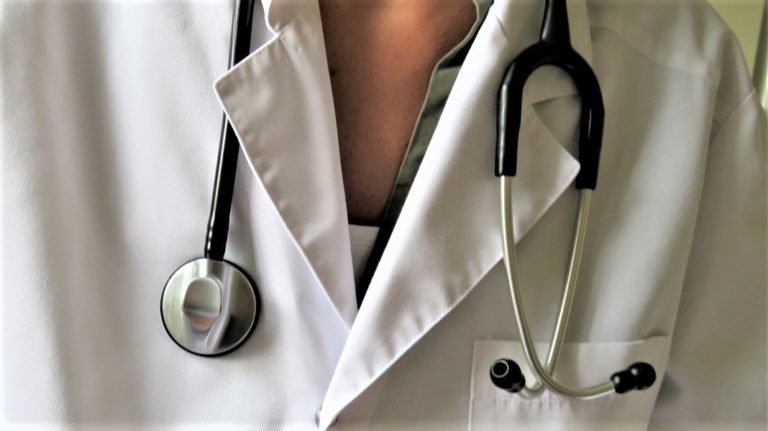 L'accès à la santé : comment ça marche au Royaume-Uni