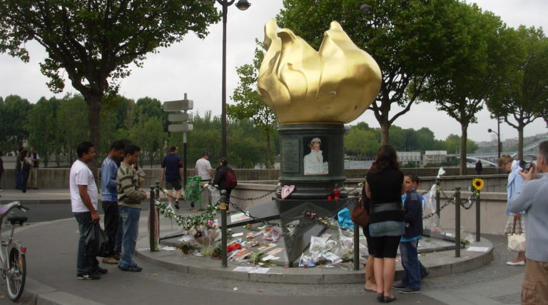pont alma place diana princesse galles paris