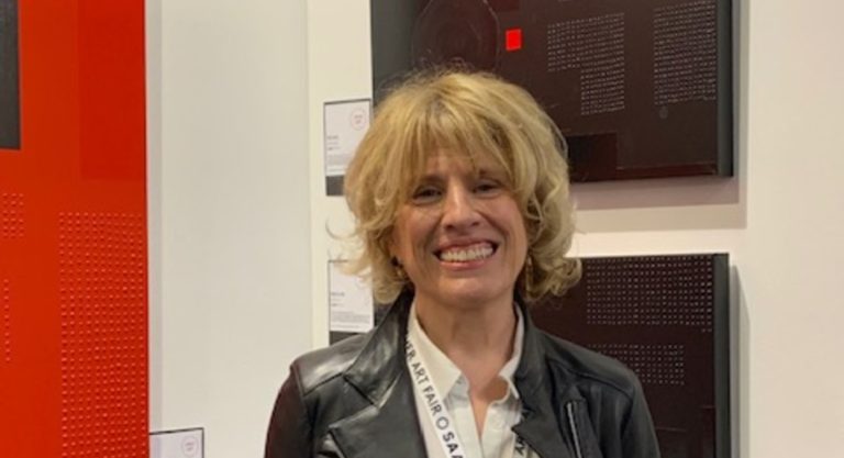 De la Formule 1 à la rencontre avec le grand public, l'artiste Olivia Davis aime prendre des virages différents