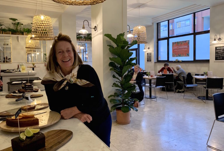 Limpet Barron tient le café tangerine avec son mari David Hughes