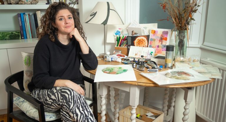 Géraldine Molia organise sa première exposition intitulée "Ricochets"