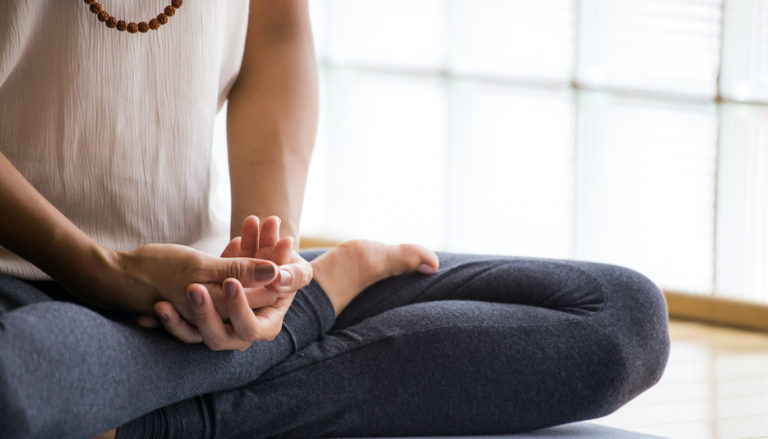conseils commencer meditation confinement