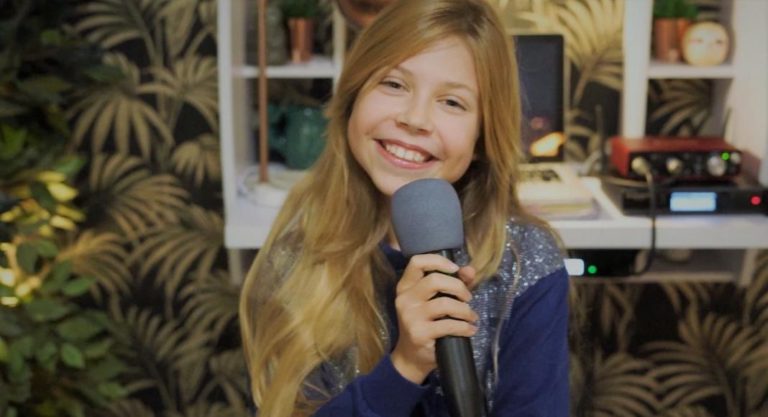 Antonia grace EP Londres