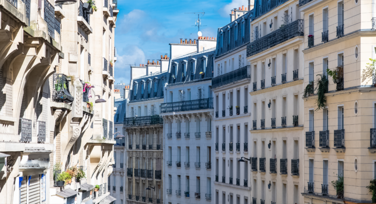 Acheter, louer, investir en France : faire le bon choix au moment du retour