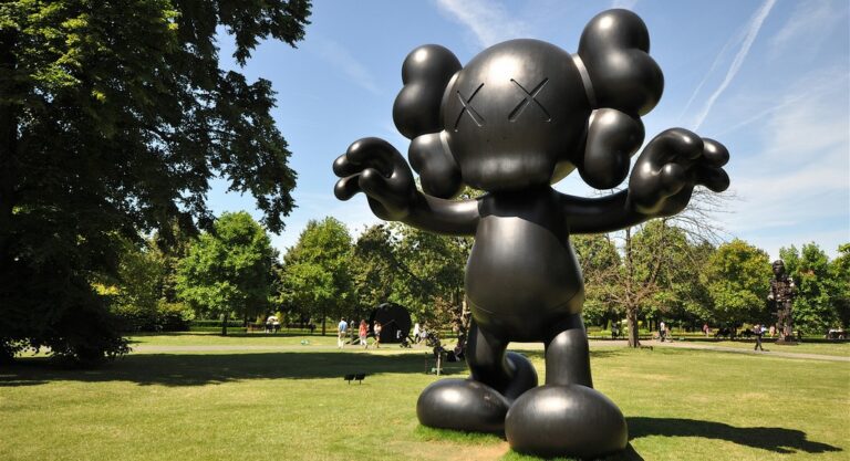 Frieze Sculpture