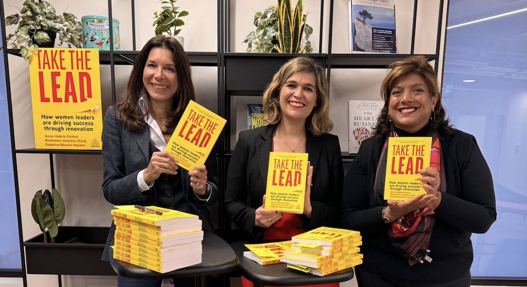 Directrice d’HEC in the UK, Delphine Mourot co-écrit un livre pour guider la carrière des femmes