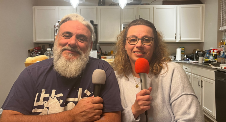 Christophe et Céline Goudy dans leur cuisine à Aurora, CO (USA)
