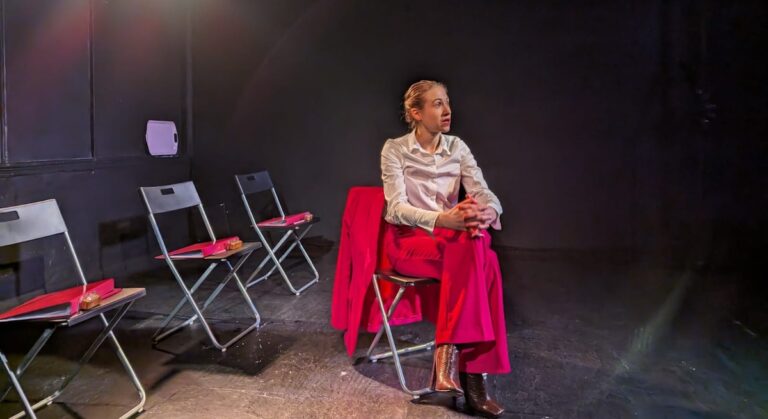 “Rachel”, une pièce sur fond de paradoxes modernes, entre amour, identité et attentes sociétales