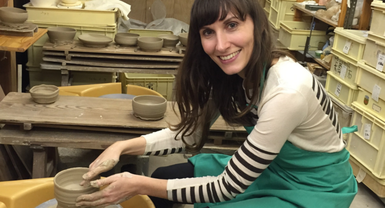 Audrey Fattouche dans son atelier londonien