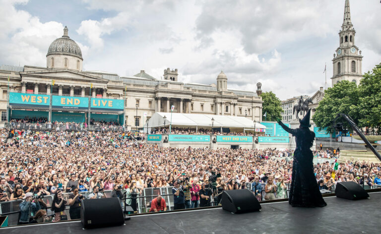 Voir gratuitement les comédies musicales les plus prisées de Londres, c’est possible avec “West End Live”