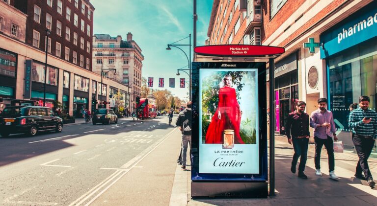 Transport for London renouvelle sa confiance à JCDecaux pour gérer les espaces publicitaires de ses abribus