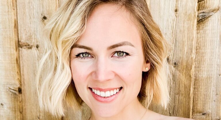 A Bath, Emmanuelle Berne de “Danse avec les Stars” et de “Mamans et Célèbres” a construit sa vie rêvée