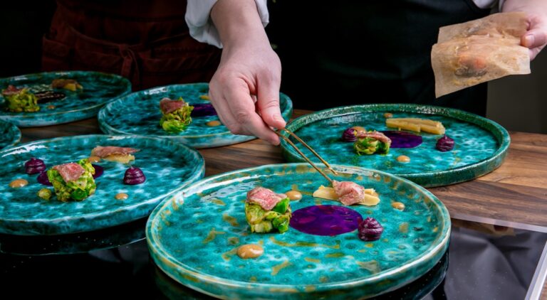 Ces chefs français sont des stars de la télé britannique
